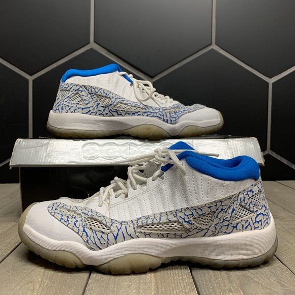 Jordan Other - Air Jordan 11 Low White Zest Blue Size 6Y